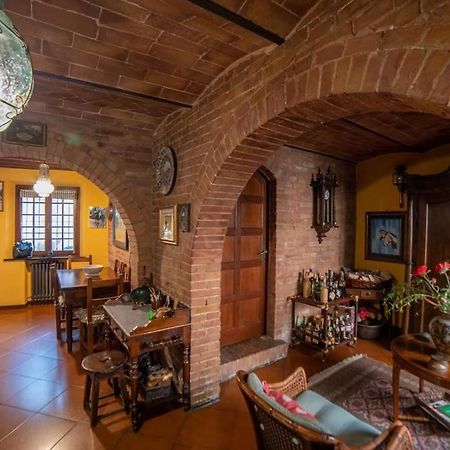 Casa Lazzaro Al Centro Di Siena Villa Luaran gambar