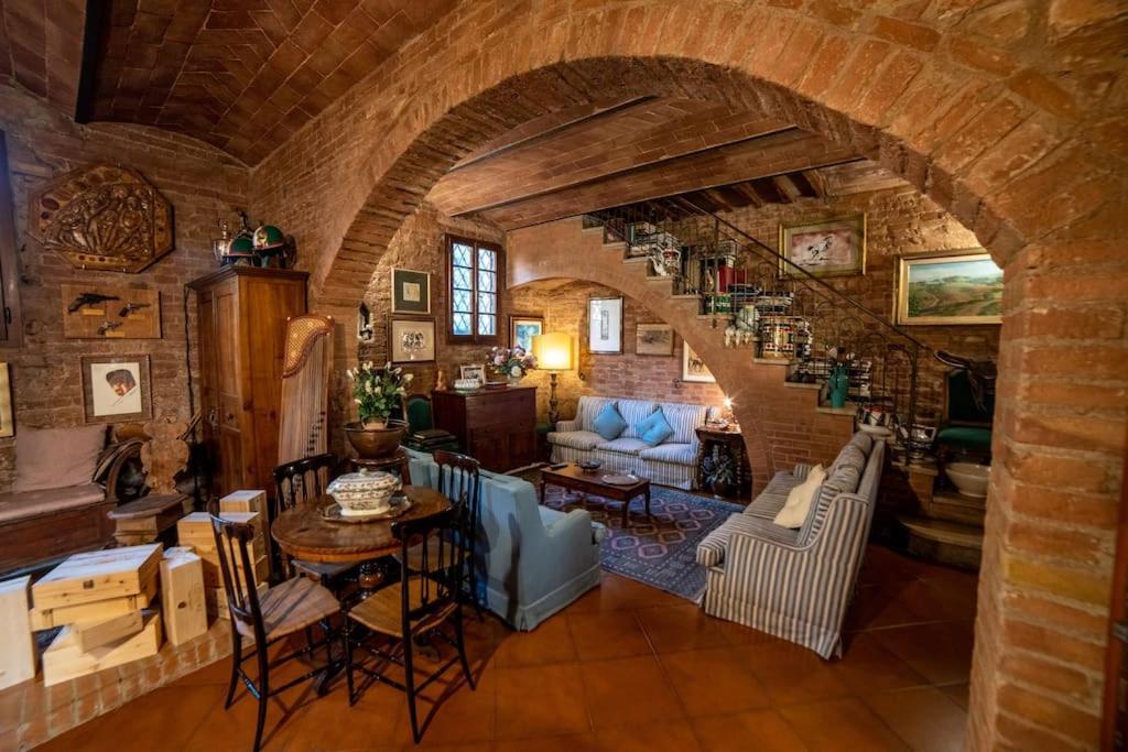 Casa Lazzaro Al Centro Di Siena Villa Luaran gambar